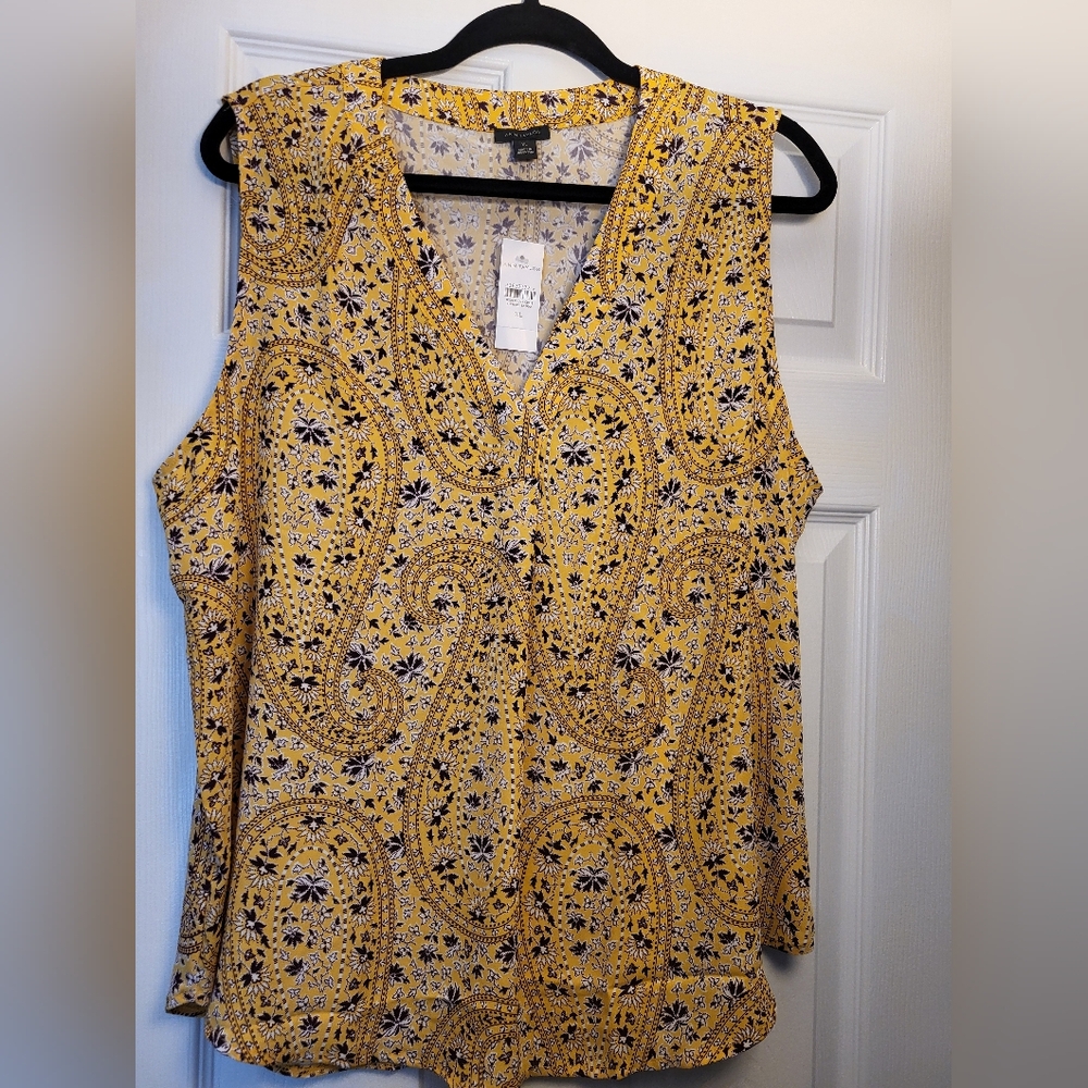 NWT Ann Taylor Mixed Media Pleat Front Blouse